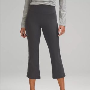 Like New - Lululemon Groove Super-High-Rise Crop 23" - Graphite Grey -Size: 4